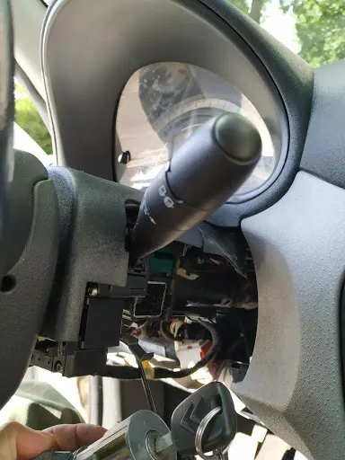 Awaryjne otwieranie Marek Talatycki. Ślusarz, wymiana zamków